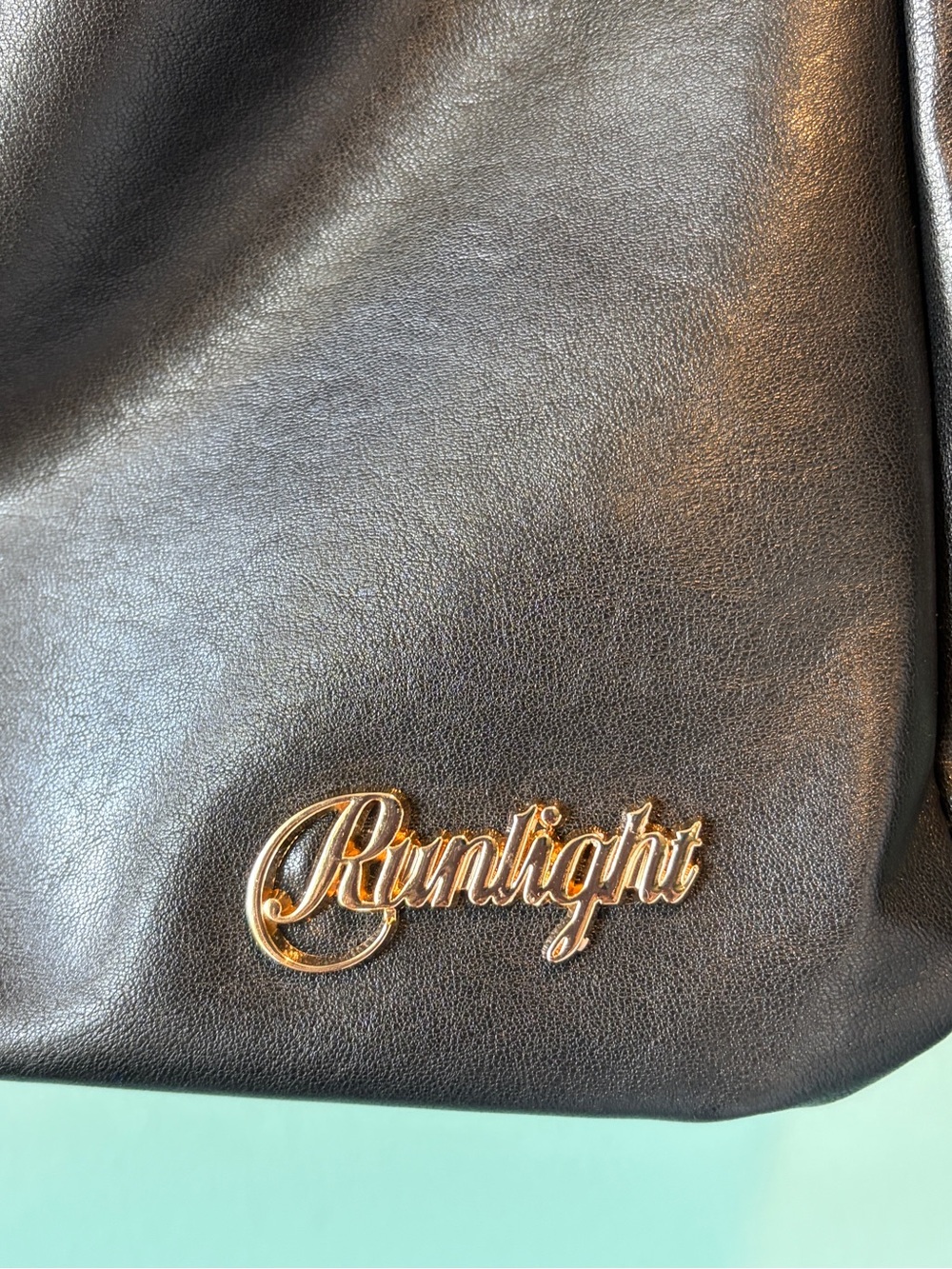 🔥🆕🔥 Runlight Black Vegan Leather Lightweight Crossbody Bag - Picture 2 of 5